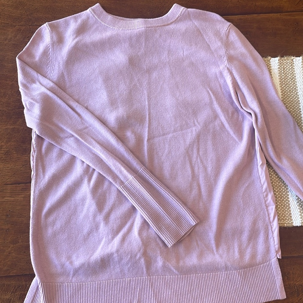 Very comfy, Lululemon sweater with back opening! Lavender, Size 4